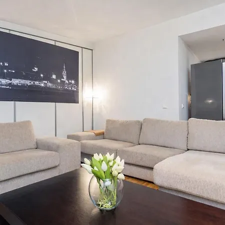 Appartement Modern 2br In Rotermanni, Ev Parking Garage, 5 Guests *
