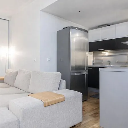 Appartement Modern 2br In Rotermanni, Ev Parking Garage, 5 Guests Tallinn