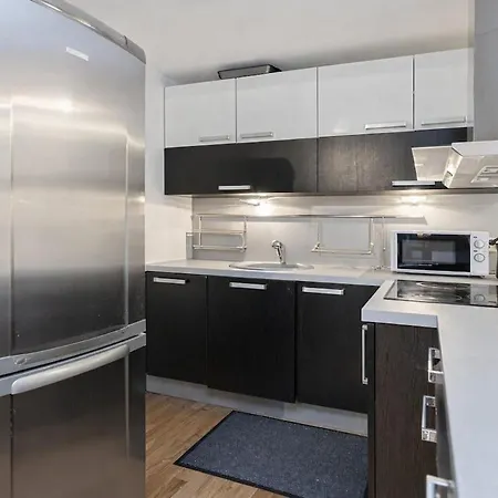 Modern 2br In Rotermanni, Ev Parking Garage, 5 Guests * Tallinn